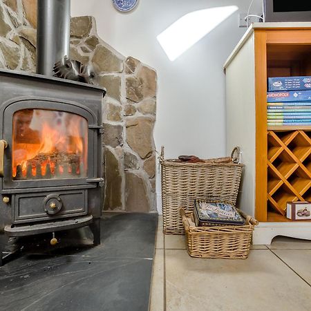 Appletree Cottage Kirkton of Tealing Exteriör bild